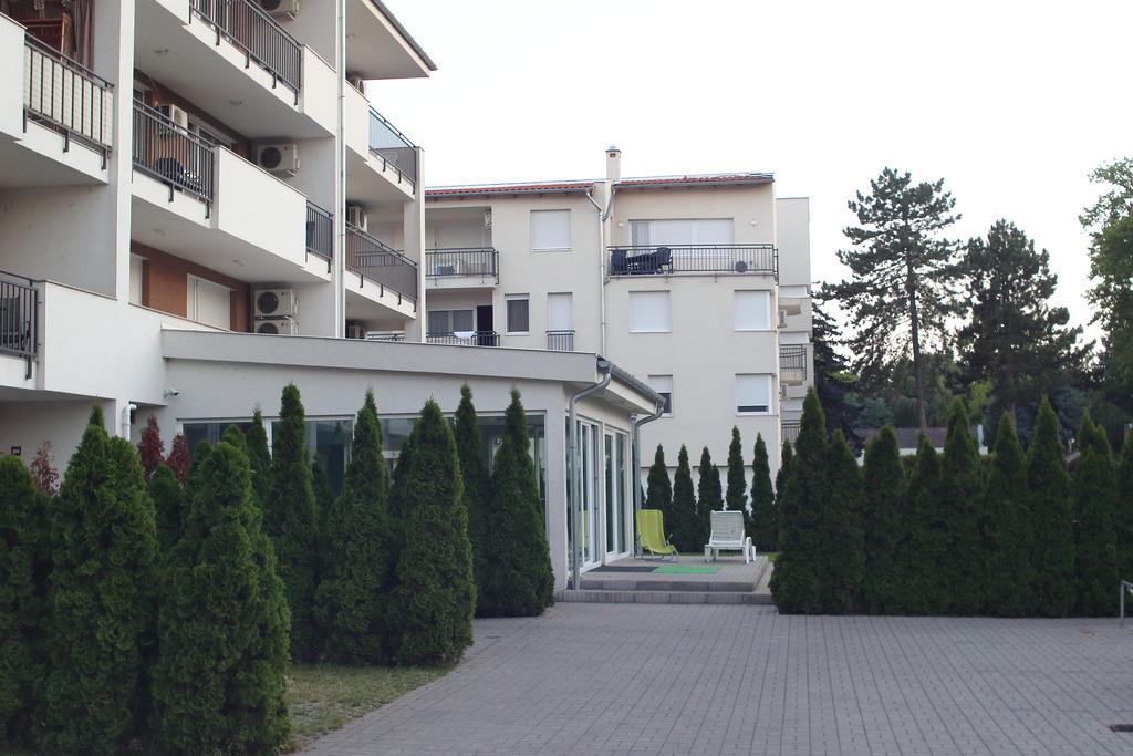 Honey Wellness Apartman Шиофок Экстерьер фото